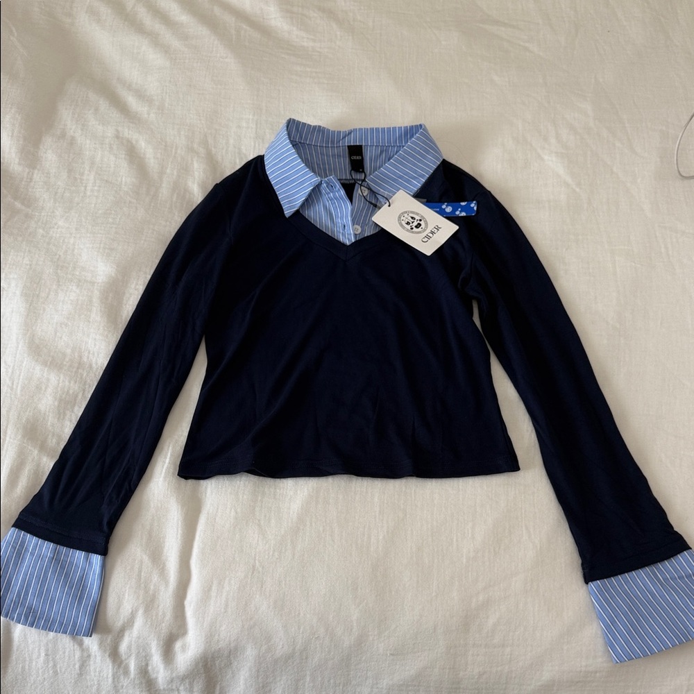 NWT- Cider Navy Blue V-Neck cotton with Striped Collar - Picture 3 of 3